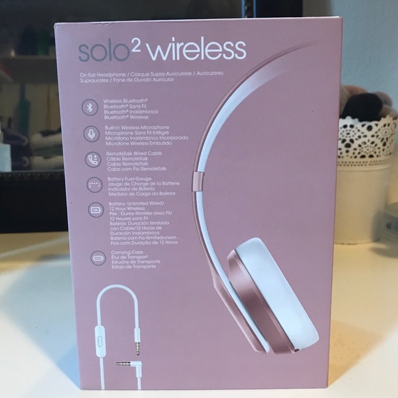 Beats Solo2 Wireless READ DESCRIPTION - Picture 2 of 8